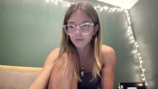 Oliviahansleyy Chaturbate 18-May-2024 Rec Show With Naked Whore