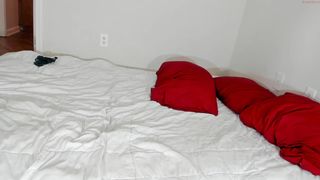 cookiesncreame slut caresses his cap