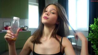 Lucettaglaspeteen Chaturbate Cam Show On July; 9 2024 Busty Sexy Chick Fapping