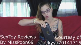 misspoon69 red-haired bitch excites beautiful legs