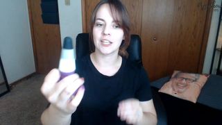 tawneyssexed busty latina masturbates with a pussy