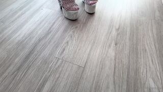 lexi lore x dredd onlyfans May-02-2025 tanned girls masturbates