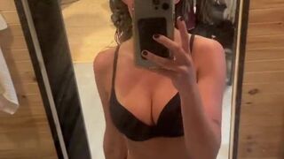 ella alexandra onlyfans May-05-2025 public show