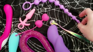 wednesdayjay gorgeous female masturbates vagina