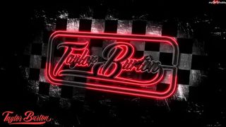 Peliroja Alemana Passionately jerking off her wet cunt