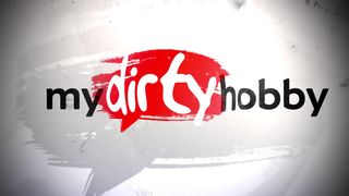 Aische Pervers Doll in stockings pulls pussy with fingers