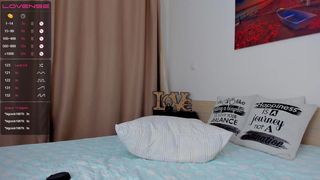 pornxxxcouple stocking babe shows elastic tits