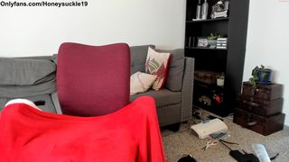 19honeysuckle Sultry chick