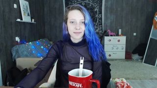 mississanta luxurious slut fucks shaved cunt