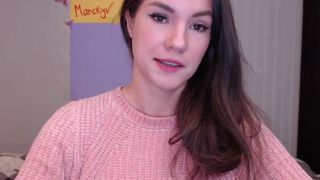 sashabae the bitch paid the courier for the pizza