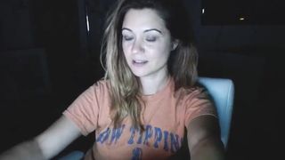 ginnypotter sexy hottie fucks both holes