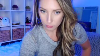 brielleday wild confused jumps on sex toy