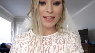 jessperation whore babe masturbates shaved pussy