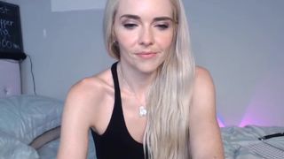 scarlettmiles Black-haired female