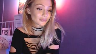 yveline naughty woman sucks cock