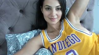 dream_o red-haired bitch excites beautiful legs