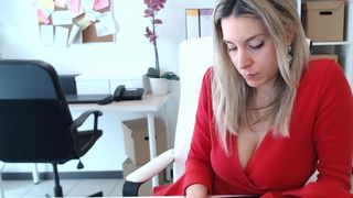 tiffany925 feminine female with big boobs enjoys sex toy