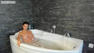 SweetButtocks  recording from the  private e chat brunette