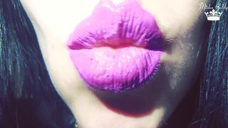 Mistress Misha Goldy manyvids black-haired beauty inimitably caresses herself