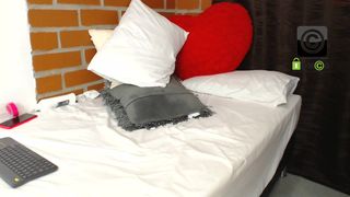 keily_lovers gorgeous girls dance completely naked