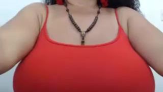 bigtits takes off her panties