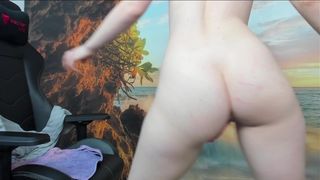 platiniumblonde pretty girl fucks her cap