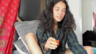 makaylacortez luxurious blonde passionately pulls pussy