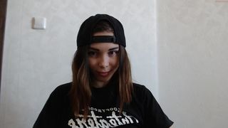 kittie_bear playing with her pussy