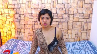 isabella_sweetpassion hot tick caresses beautiful tits