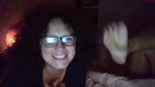 emmynelly beautiful lady gently masturbates pussy