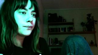 sweetgirl94xoxo Black-haired female