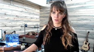 harperthefox cute lady shows natural tits