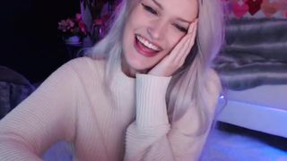 alicexmaia adores in two holes