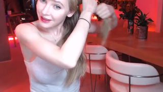 alexis Cute confused jerks off