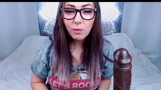 wannaownit amazing wench fucks herself with sex toys