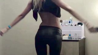 killertits gorgeous lady seduces tight booty