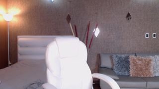 SophieLeeX aka Sophie_Lee  juicy mom shakes her ass