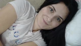 boss_girl1  luxurious lady boldly hammering her ass