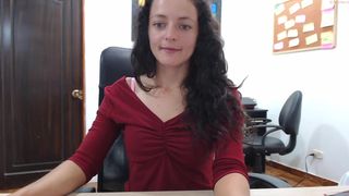 lovinyou_today pretty woman undressed in front of the camera and masturbates in the chair