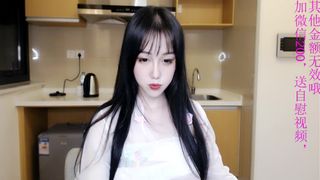 eileen_li  busty blonde fucks with rubber dick