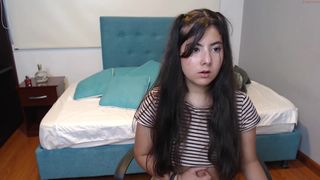 soyannie  naughty lady fucks her ass hard