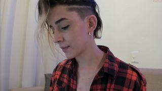 simone Juicy brunette