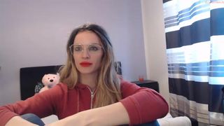 alabina_domsub  bitch is ready to show all her abilities.