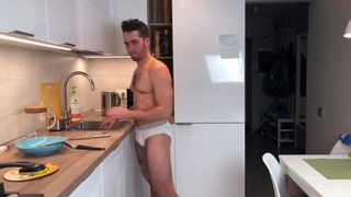 xxx_jane_xxx naked beauty in the kitchen