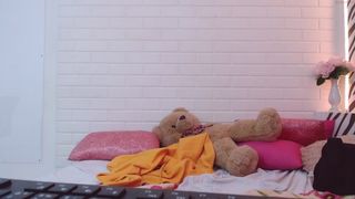 ur_need_me  Chic and