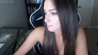 miss_bee slim confused gently squeezes vagina