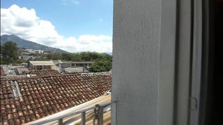 noemibcnz crazy woman masturbating cunt with hand