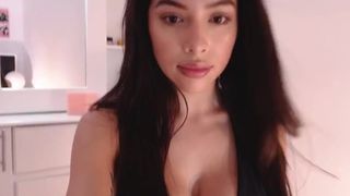 its_lana shows itself perfect