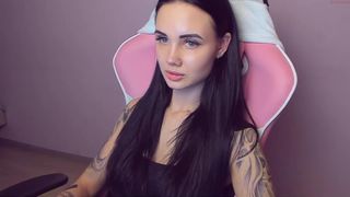 kate_pirs Saturated brunette