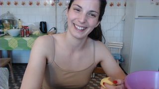 sweetmandyy slutty chicks lick their cunt